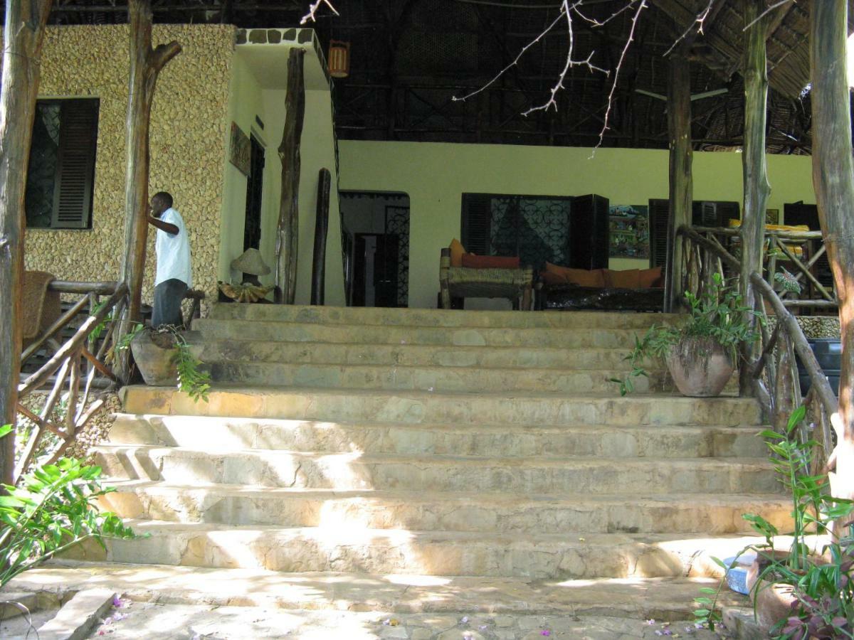 Kiloran Funzi House Bed & Breakfast Exterior photo