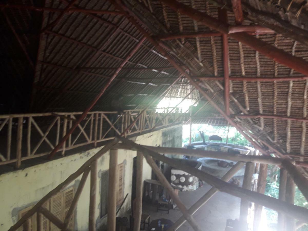 Kiloran Funzi House Bed & Breakfast Exterior photo
